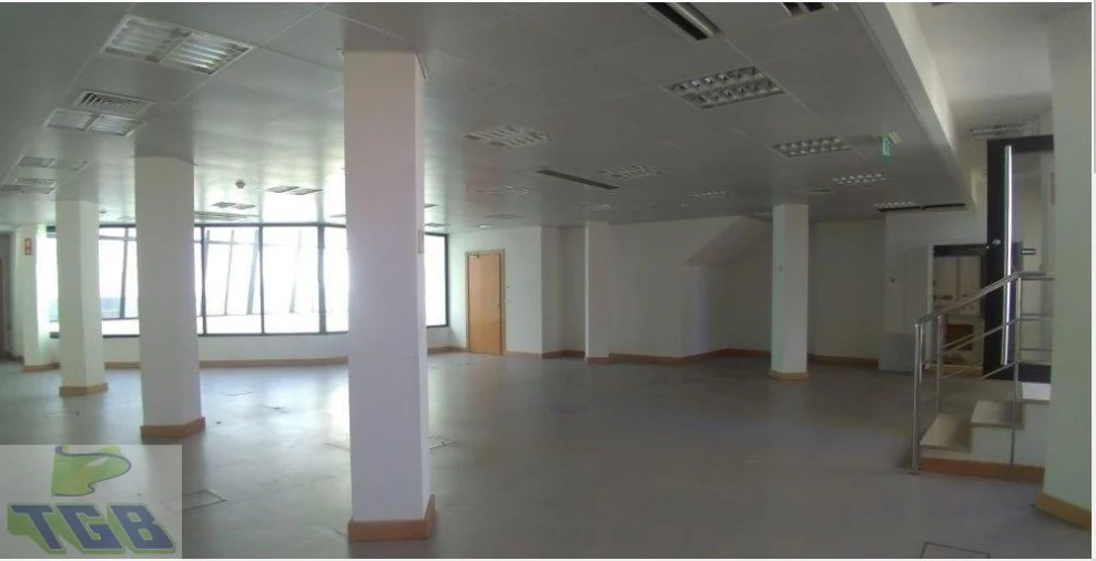 Prédio para Venda em Nossa Senhora da Conceição, São Pedro e São Dinis Foto 3