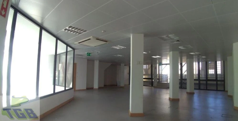 Prédio para Venda em Nossa Senhora da Conceição, São Pedro e São Dinis Foto 5