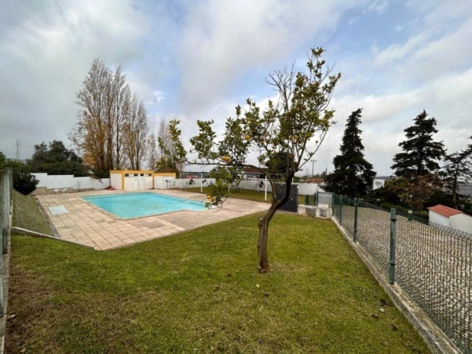 Prédio para Venda em Palmela Foto 2