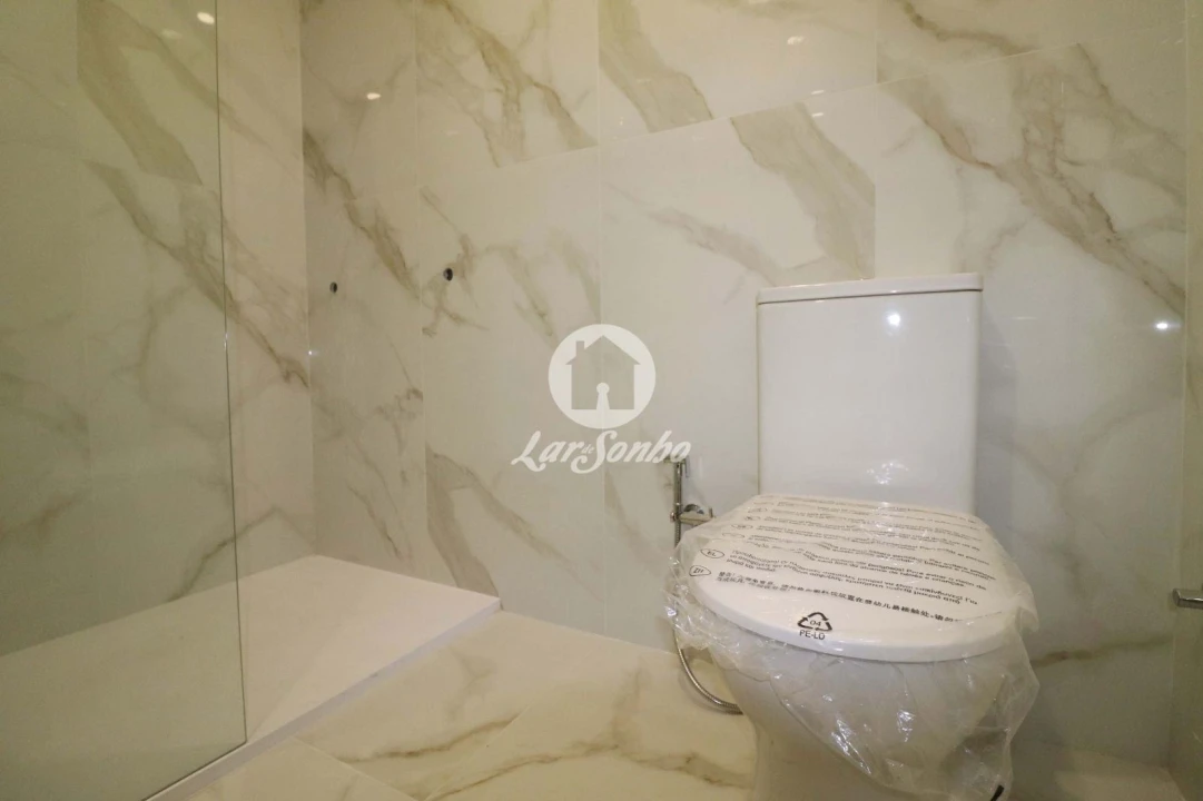 Apartamento T2 para Venda em Espinho Foto 12