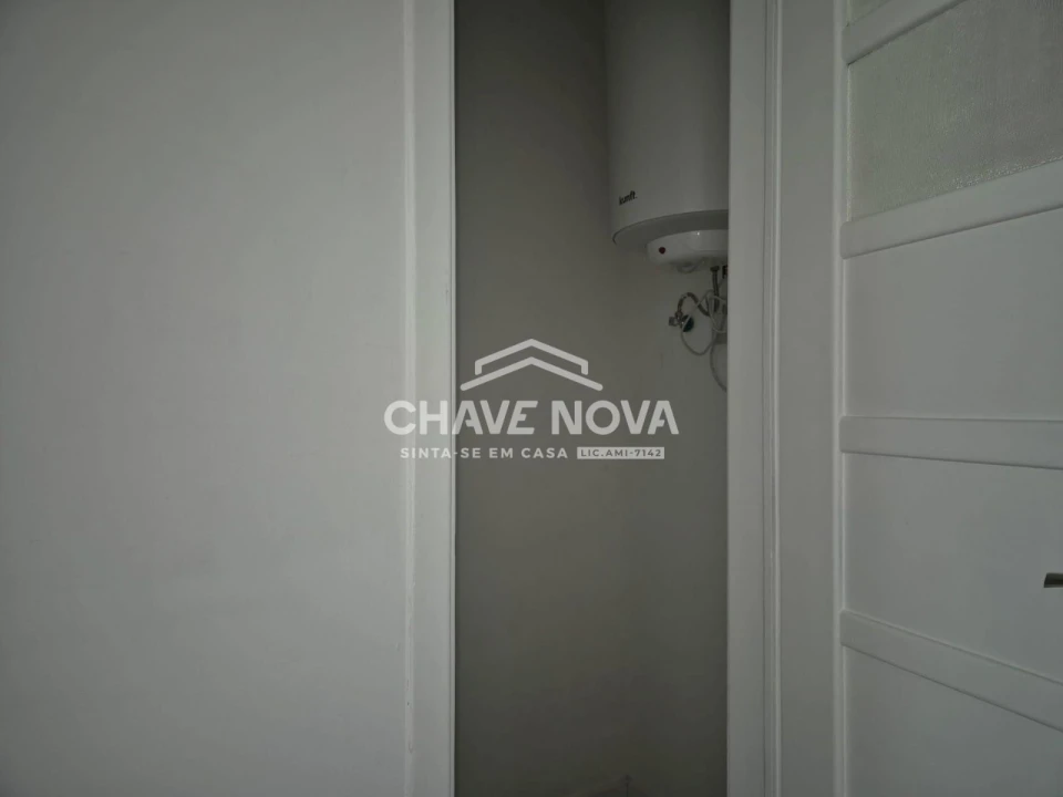 Apartamento T3 para Arrendamento em Avenidas Novas Foto 21
