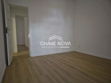 Apartamento T3 para Arrendamento em Avenidas Novas
