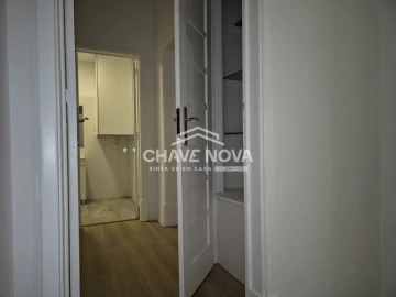 Apartamento T3 para Arrendamento em Avenidas Novas