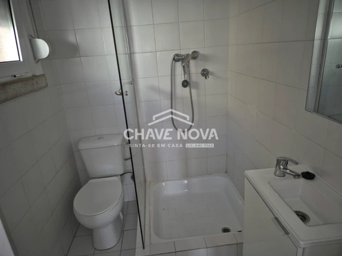 Apartamento T3 para Arrendamento em Avenidas Novas Foto 8