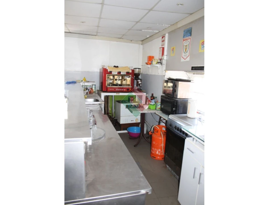 Prédio para Venda em Camarate, Unhos e Apelação Foto 25