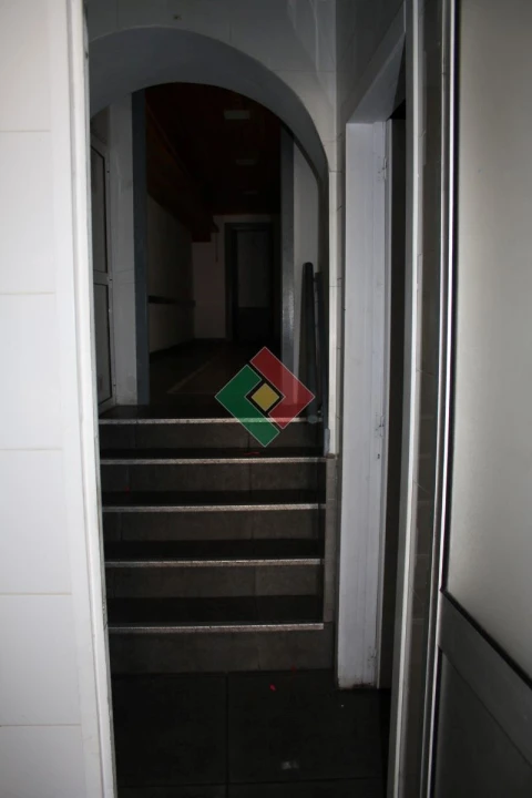 Prédio para Venda em Camarate, Unhos e Apelação