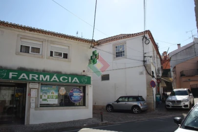 Prédio para Venda em Camarate, Unhos e Apelação