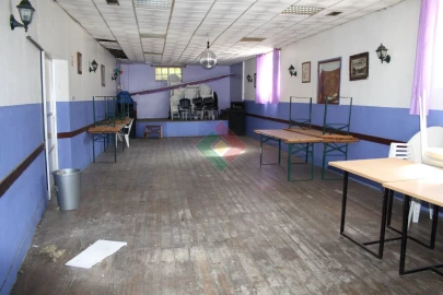 Prédio para Venda em Camarate, Unhos e Apelação