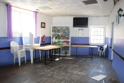 Prédio para Venda em Camarate, Unhos e Apelação