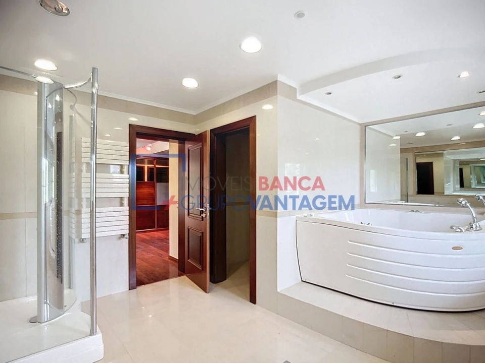 Moradia T6 para Venda em Queluz e Belas Foto 11