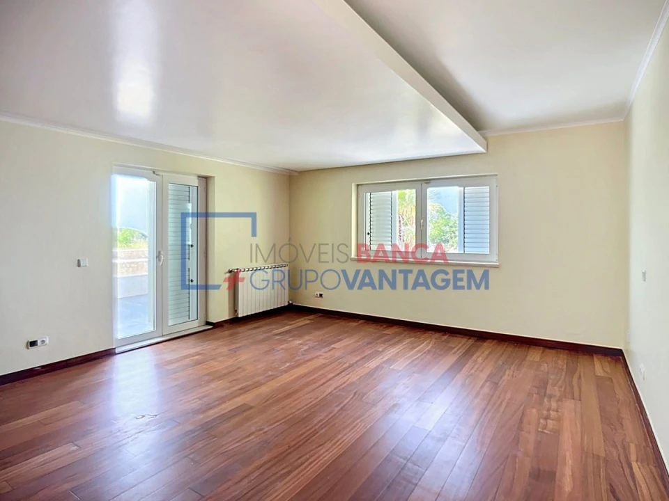 Moradia T6 para Venda em Queluz e Belas Foto 17