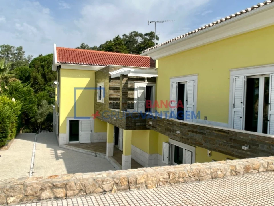 Moradia T6 para Venda em Queluz e Belas Foto 27