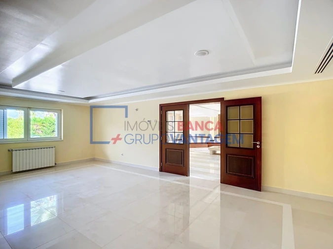 Moradia T6 para Venda em Queluz e Belas Foto 21