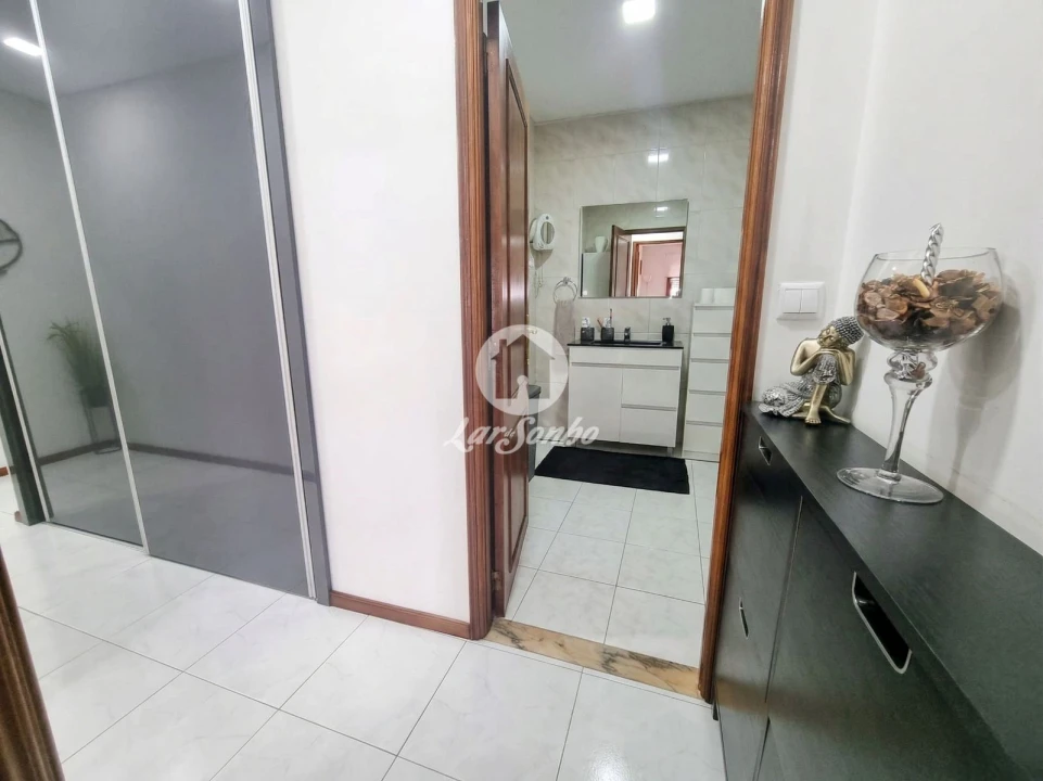 Apartamento T3 para Venda em Arcozelo Foto 19