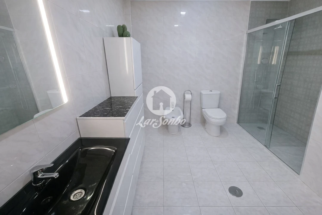 Apartamento T3 para Venda em Arcozelo Foto 21