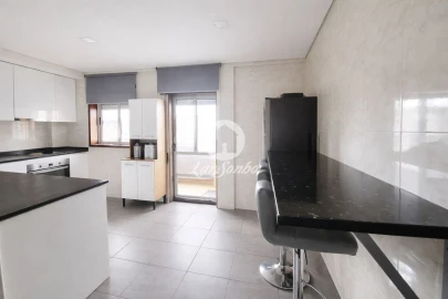 Apartamento T3 para Venda em Arcozelo