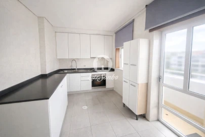 Apartamento T3 para Venda em Arcozelo