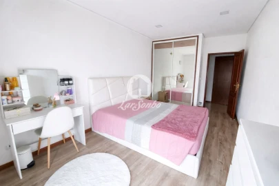 Apartamento T3 para Venda em Arcozelo