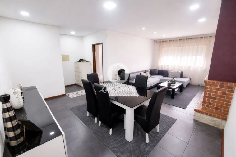 Apartamento T3 para Venda em Arcozelo Foto 13