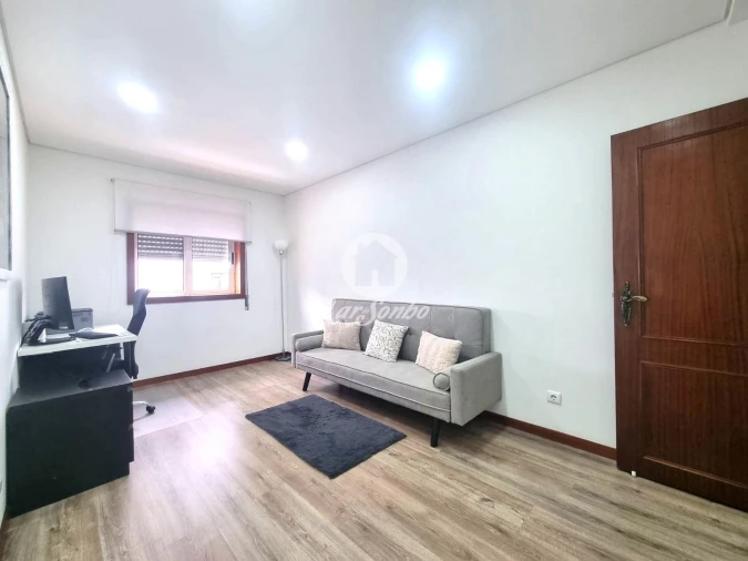 Apartamento T3 para Venda em Arcozelo Foto 23
