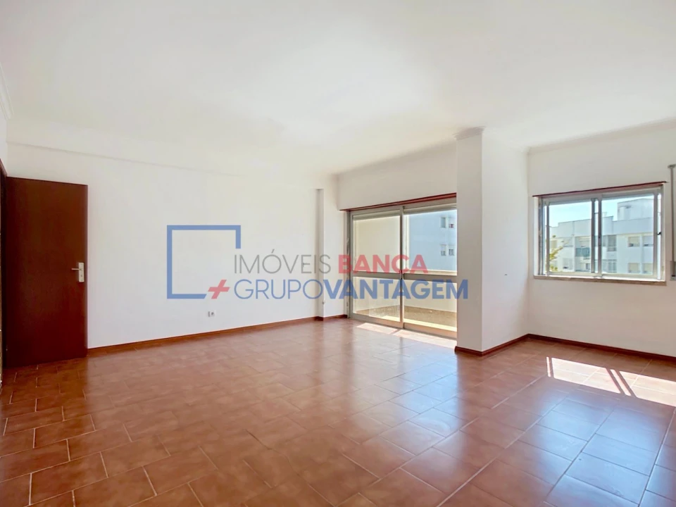 Apartamento T2 para Venda em Queluz e Belas Foto 7