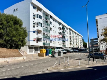 Apartamento T2 para Venda em Queluz e Belas