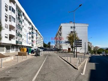 Apartamento T2 para Venda em Queluz e Belas
