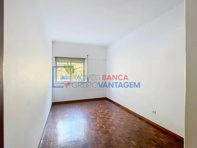 Apartamento T2 para Venda em Queluz e Belas Foto 9