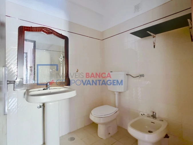 Apartamento T2 para Venda em Queluz e Belas Foto 17