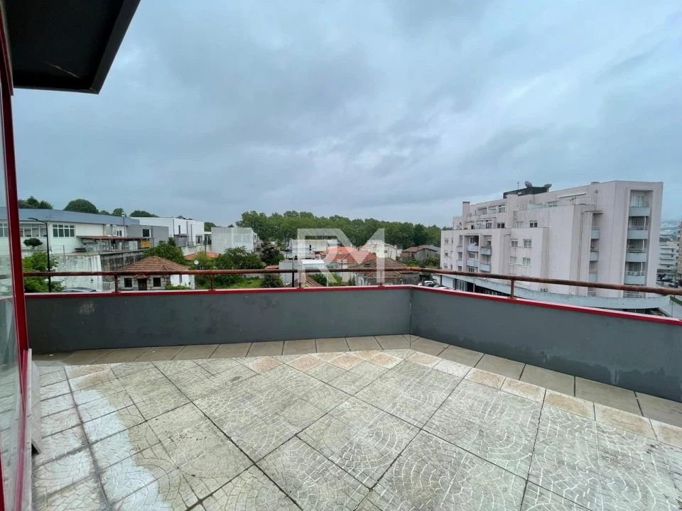 Apartamento T2 para Venda em Paredes Foto 18