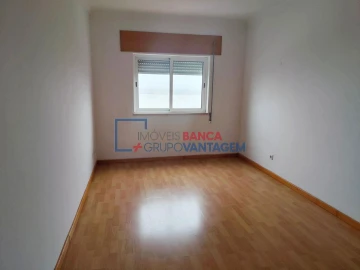 Apartamento T2 para Venda em Azambuja