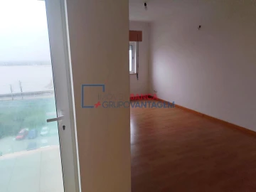 Apartamento T2 para Venda em Azambuja