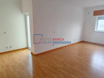 Apartamento T2 para Venda em Azambuja
