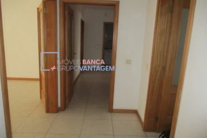 Apartamento T3 para Venda em O. Azeméis, Riba-Ul, Ul, Macinhata Seixa, Madail