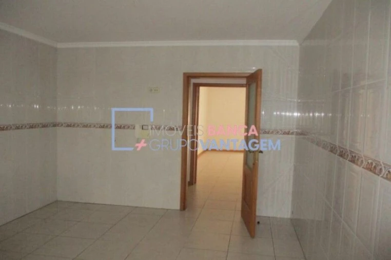 Apartamento T3 para Venda em O. Azeméis, Riba-Ul, Ul, Macinhata Seixa, Madail Foto 5