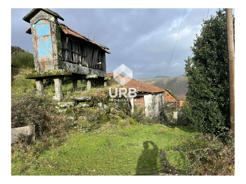 Terreno Misto para Venda em Valdreu Foto 3