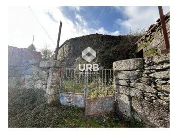 Terreno Misto para Venda em Valdreu