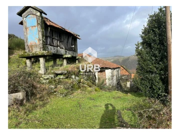 Terreno Misto para Venda em Valdreu