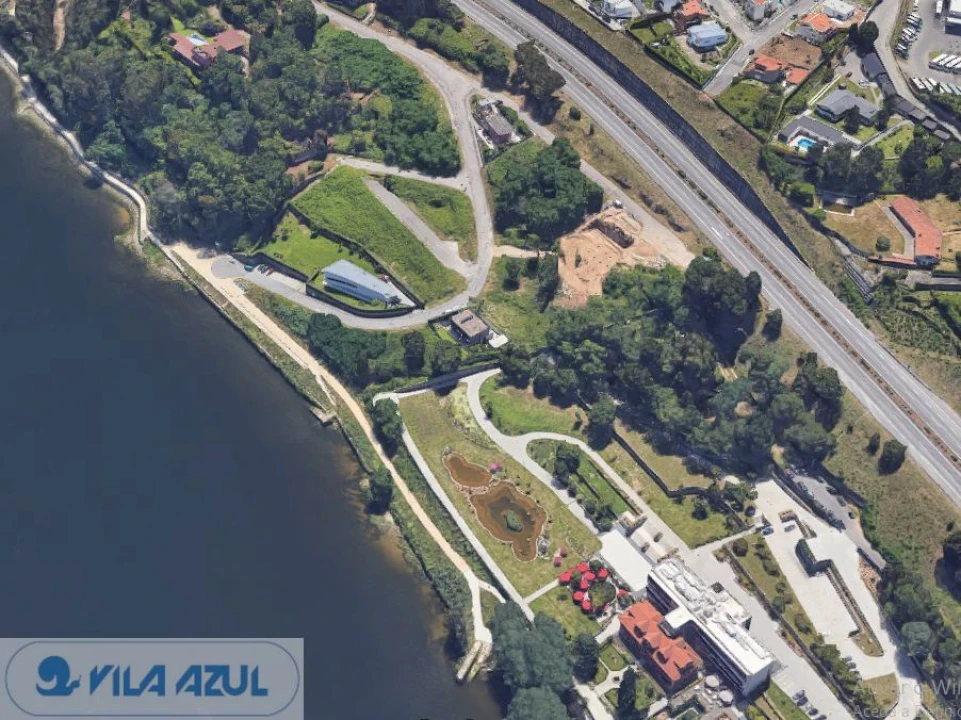 Terreno para Venda em Oliveira do Douro Foto 1