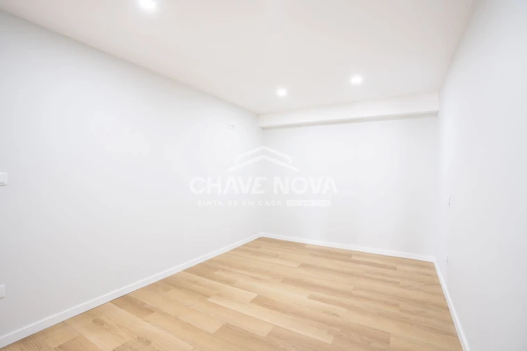 Apartamento T2 para Venda em Cortegaça Foto 8