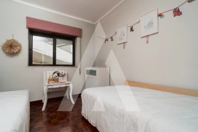 Apartamento T3 para Venda em Santa Clara e Castelo Viegas