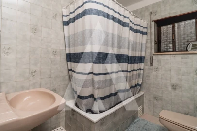 Apartamento T3 para Venda em Santa Clara e Castelo Viegas