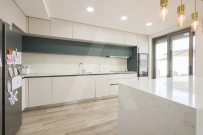 Moradia T4 para Arrendamento em Ílhavo (São Salvador)