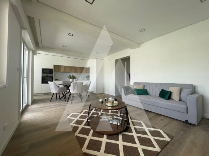Apartamento T3 para Venda em Benfica Foto 3