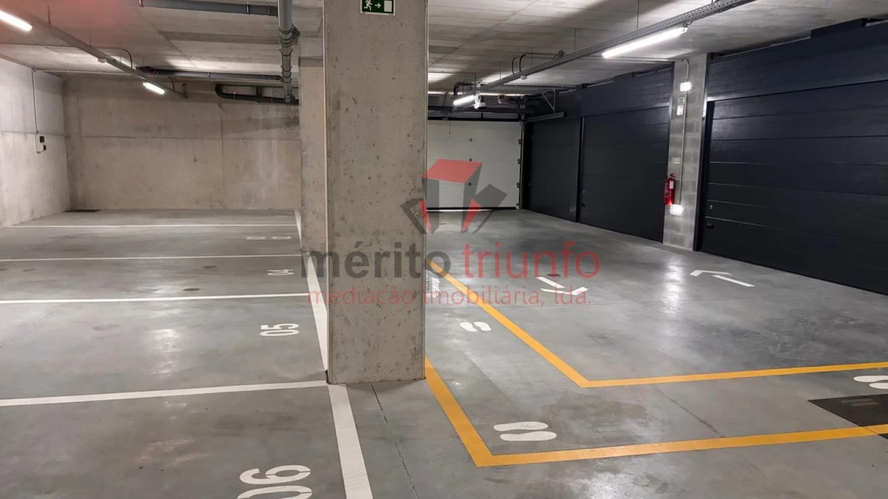 Apartamento T2 para Venda em Vila Nova de Famalicão e Calendário Foto 39