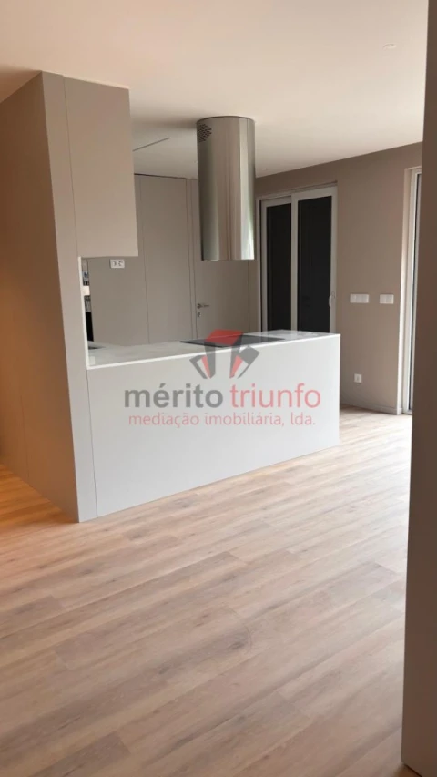 Apartamento T2 para Venda em Vila Nova de Famalicão e Calendário