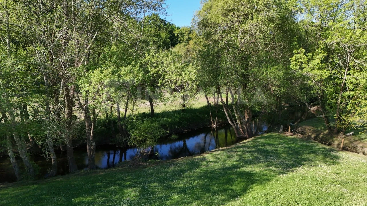 Moradia T12 para Venda em Cerdal Foto 22