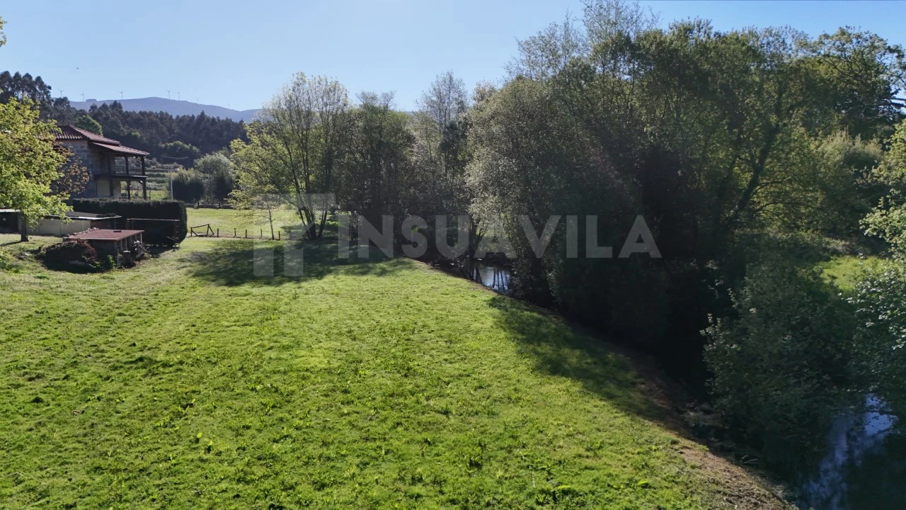 Moradia T12 para Venda em Cerdal Foto 17