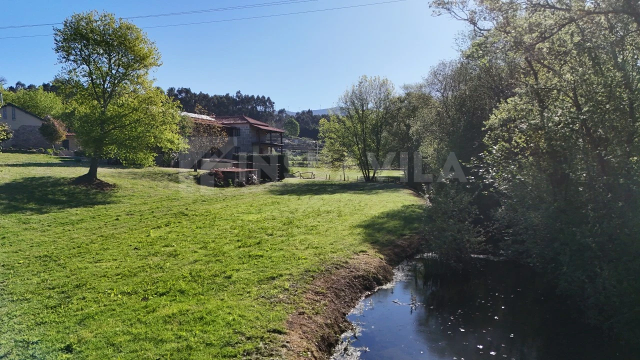 Moradia T12 para Venda em Cerdal Foto 18