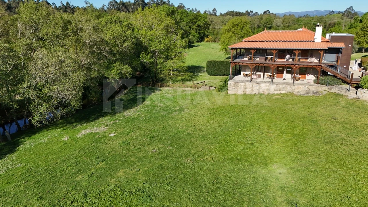 Moradia T12 para Venda em Cerdal Foto 12